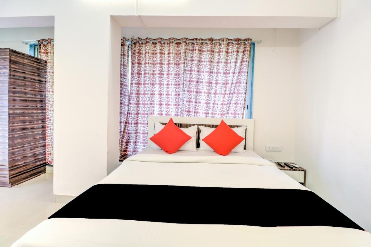 Hotel Crystal Inn Мумбаи Экстерьер фото