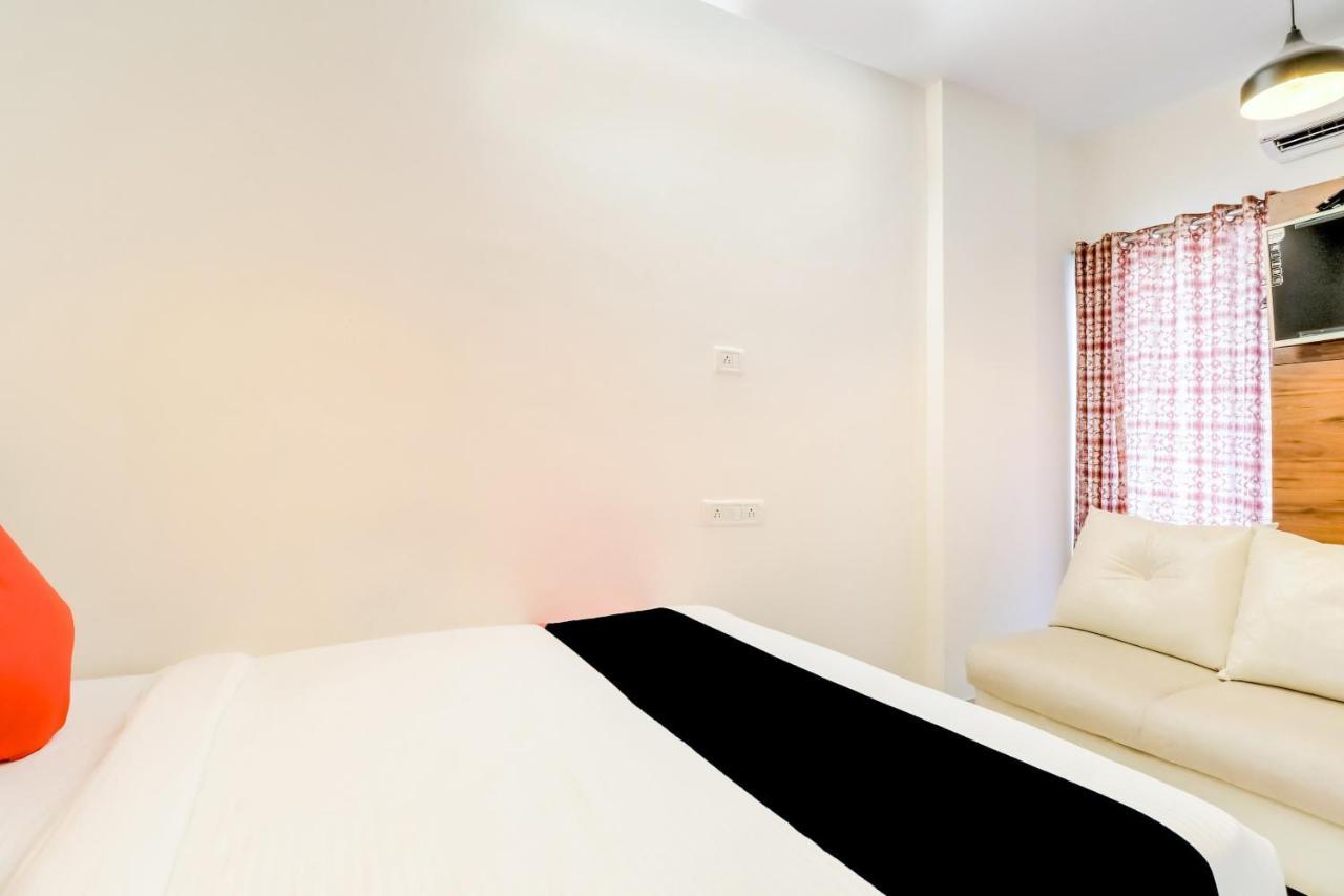 Hotel Crystal Inn Мумбаи Экстерьер фото