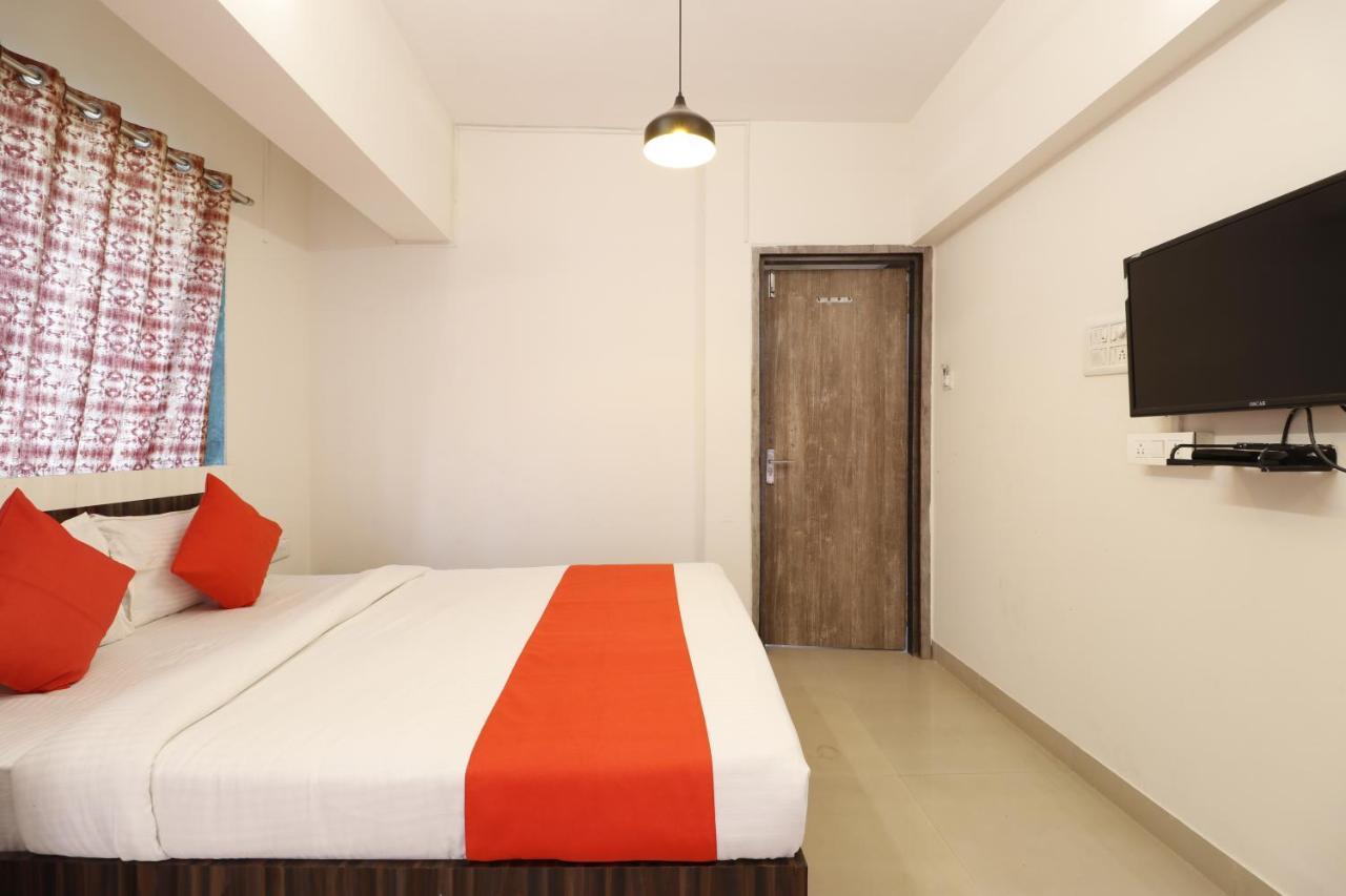 Hotel Crystal Inn Мумбаи Экстерьер фото